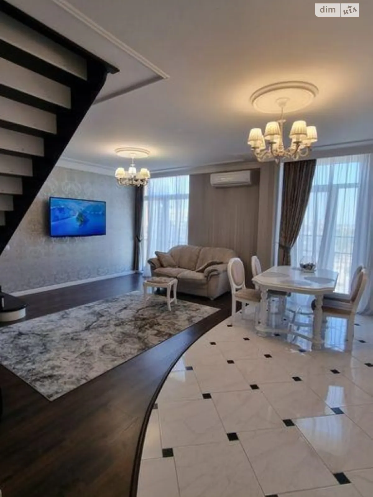 Продается 4-комнатная квартира 112 кв. м в Киеве, ул. Регенераторная - фото 1