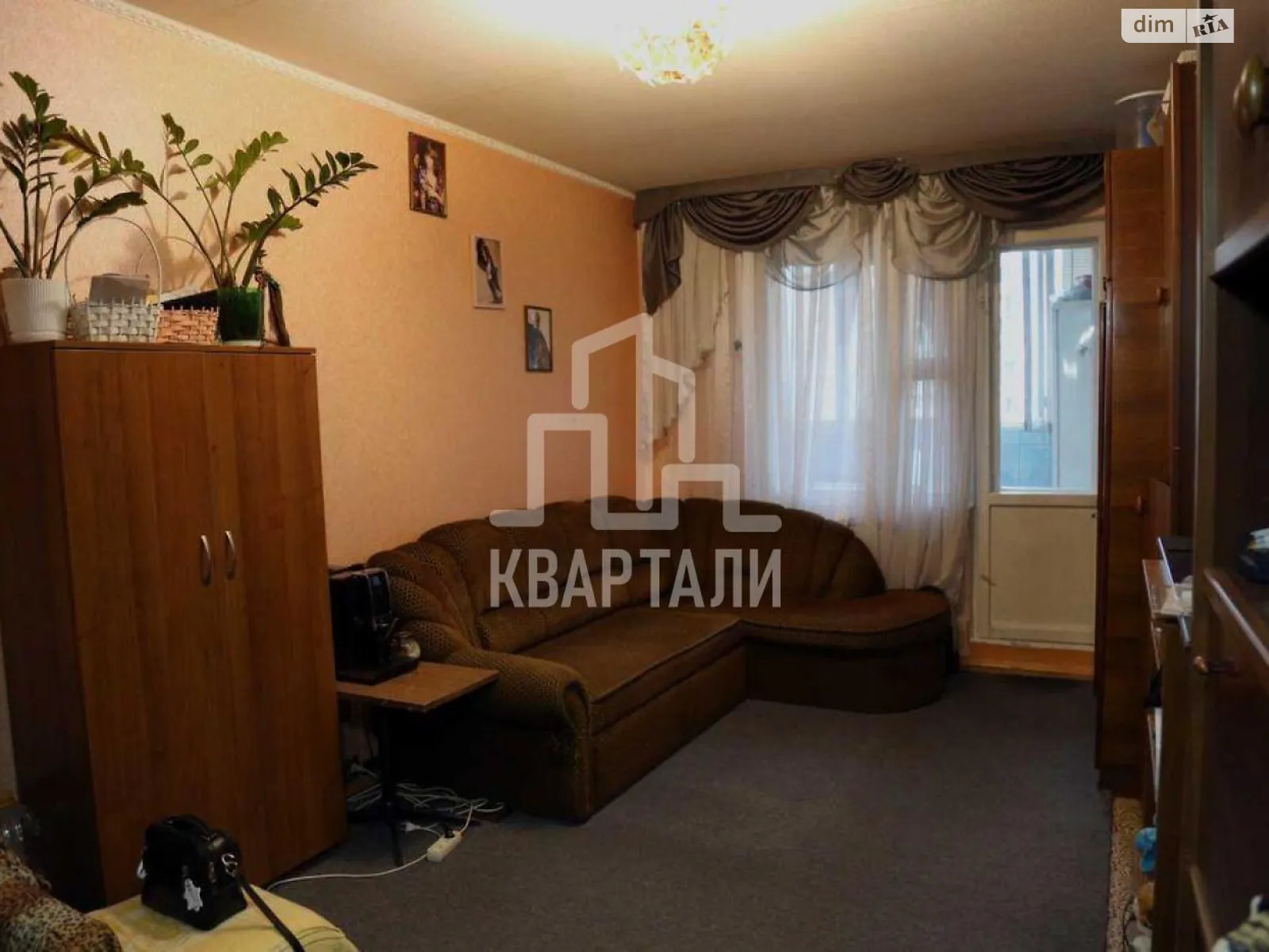 Продается 3-комнатная квартира 72 кв. м в Киеве, Харьковское шоссе, 155А