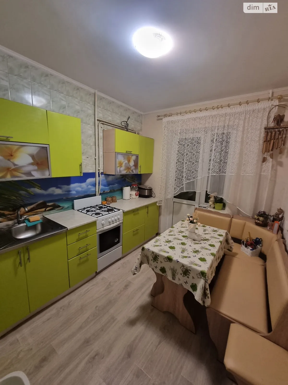 Продается 3-комнатная квартира 62 кв. м в Ровно, ул. Шухевича Романа - фото 1