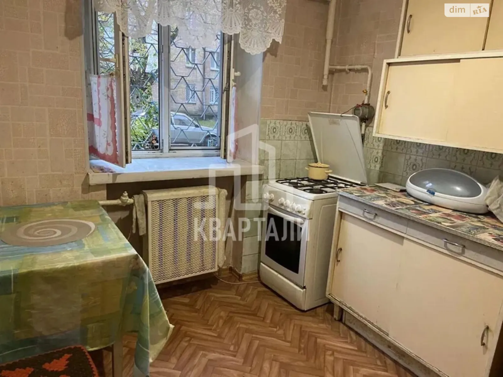 Продается 2-комнатная квартира 43 кв. м в Киеве, ул. Мукачевская, 4/7