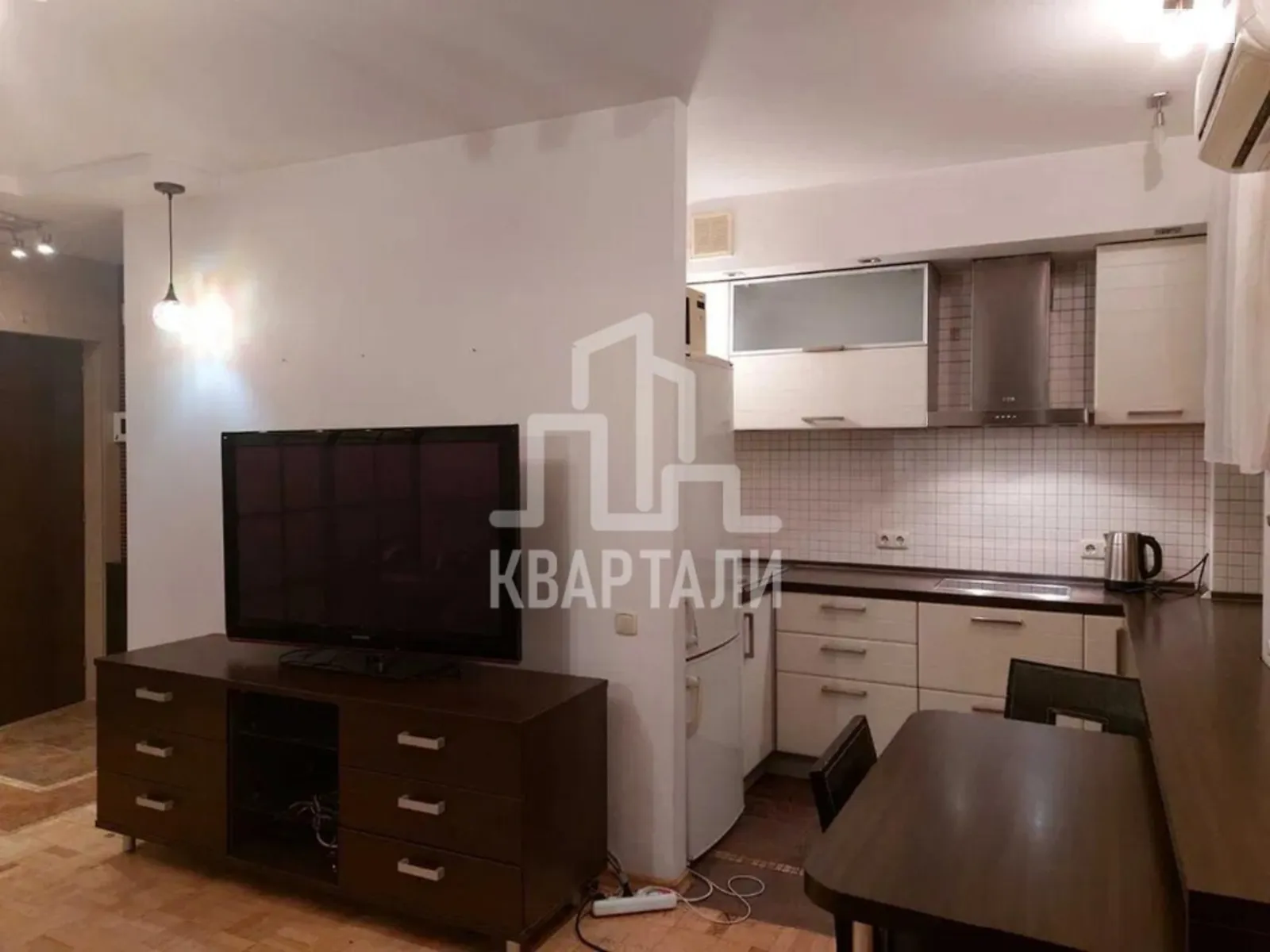 Продается 1-комнатная квартира 28.6 кв. м в Киеве, ул. Лаврская, 8 - фото 1