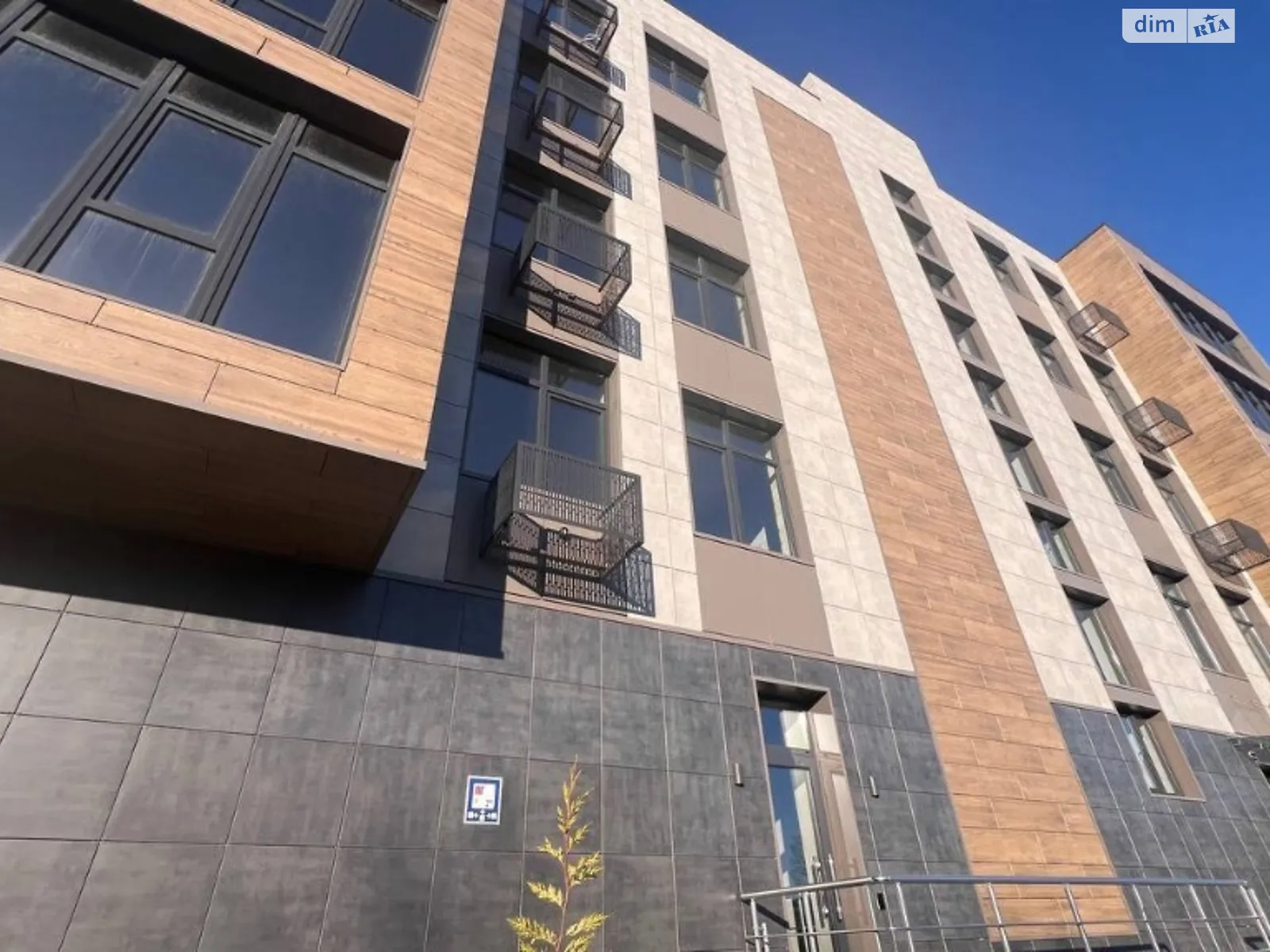 Продається 2-кімнатна квартира 102 кв. м у Одесі, пров. Південно-Санаторний - фото 1