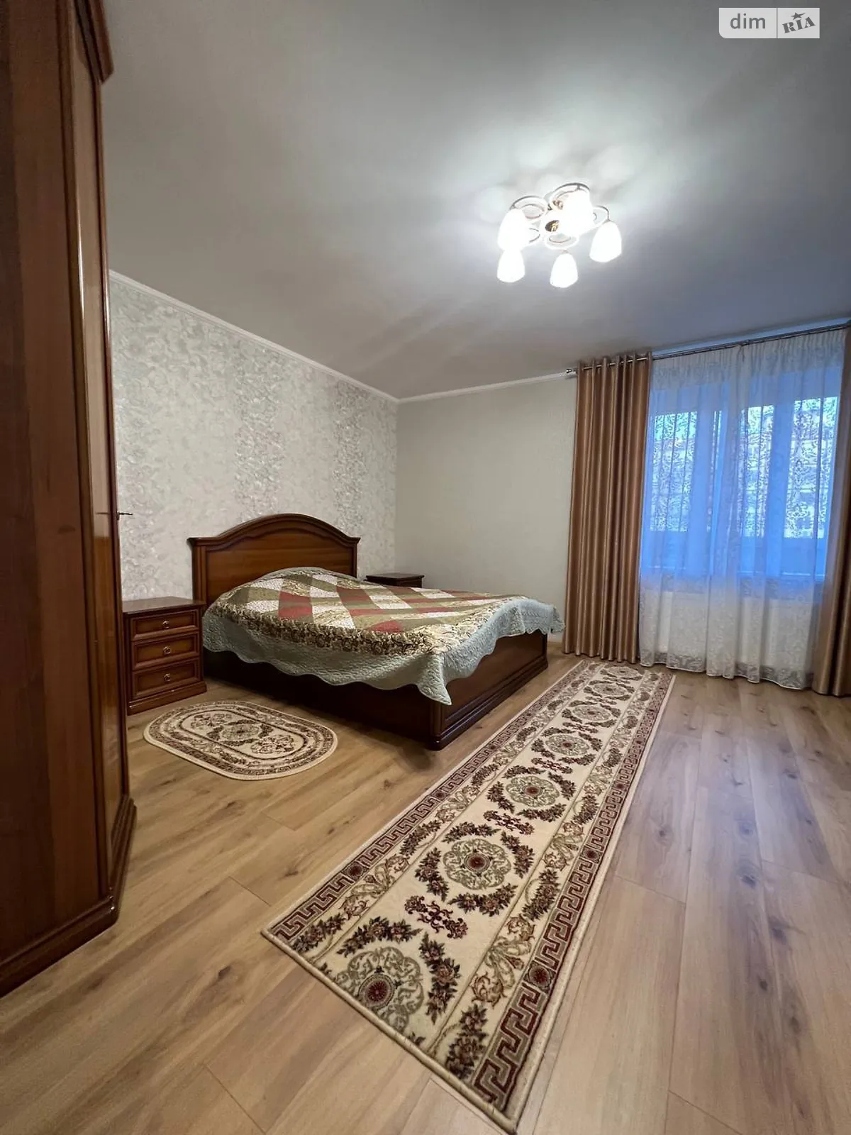 Продается 2-комнатная квартира 91 кв. м в Днепре, цена: 78000 $