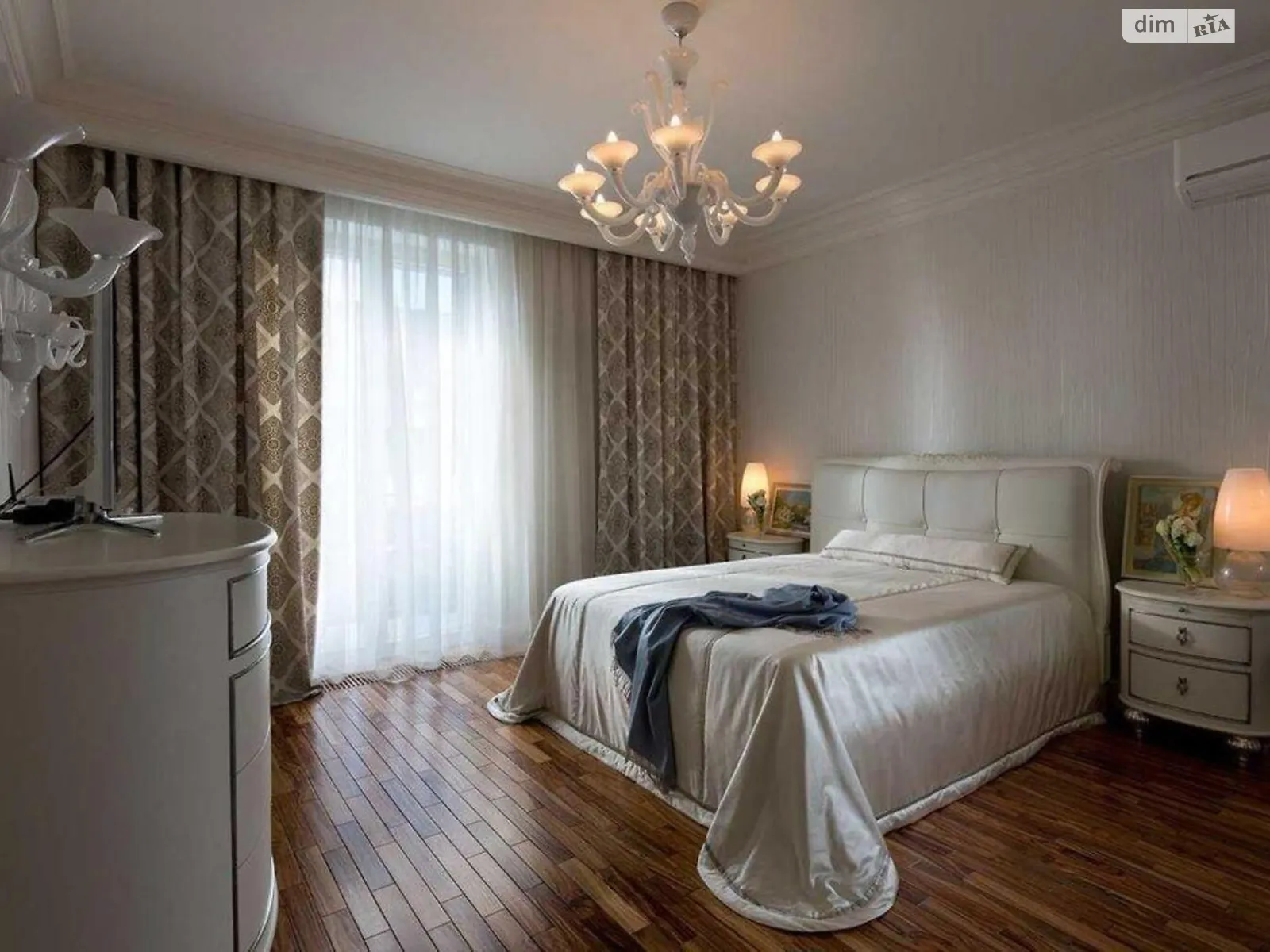 Продается 5-комнатная квартира 180 кв. м в Киеве, ул. Александра Конисского(Тургеневская), 76-78 - фото 1