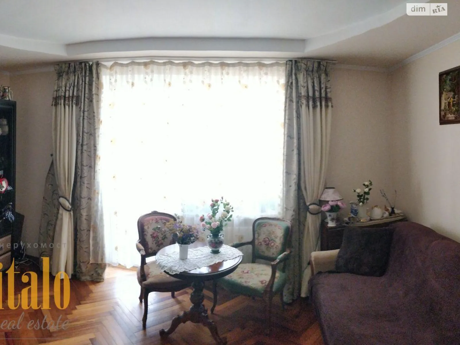 Продается 4-комнатная квартира 82.5 кв. м в Ивано-Франковске, ул. Галицкая, 128