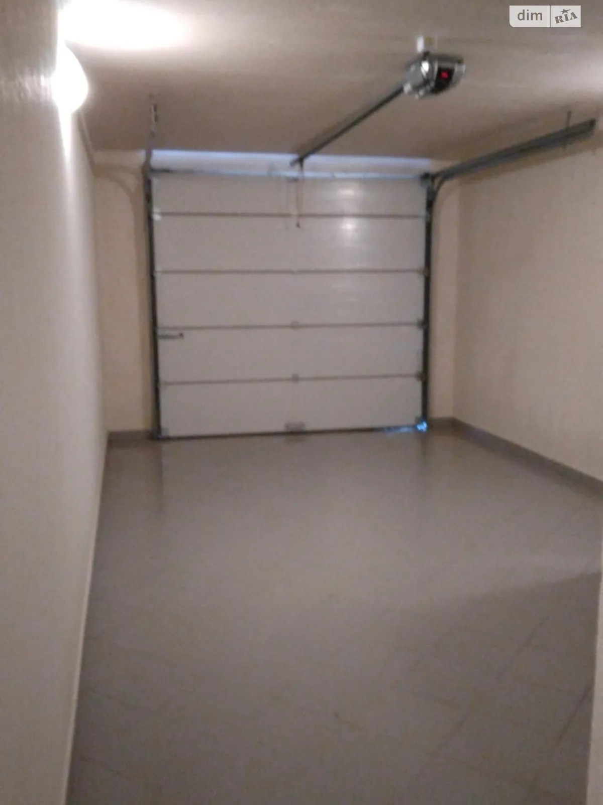 Продается отдельно стоящий гараж под легковое авто на 27.4 кв. м - фото 3