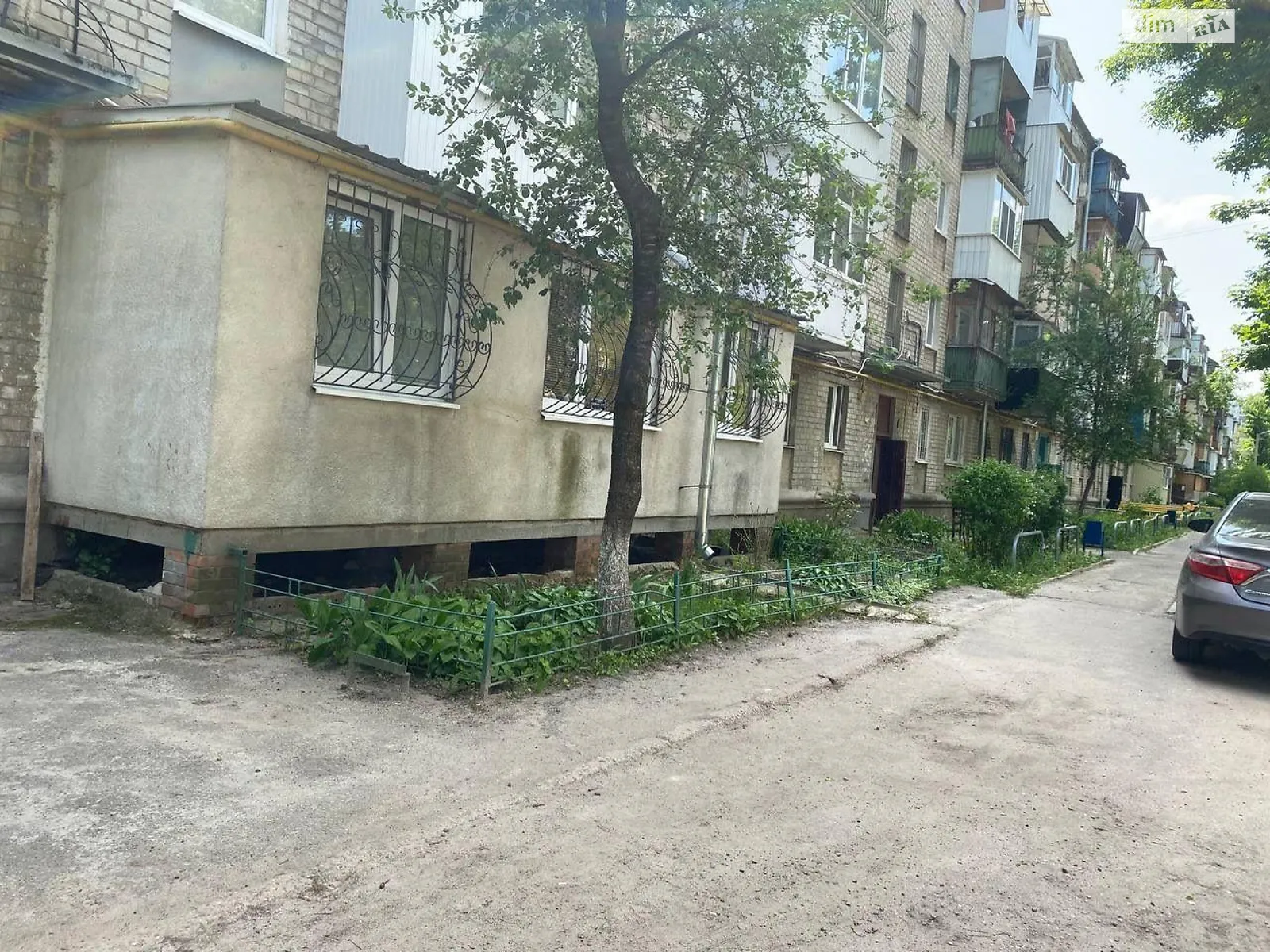Продается 3-комнатная квартира 68 кв. м в Харькове, ул. Сергея Есенина, 10