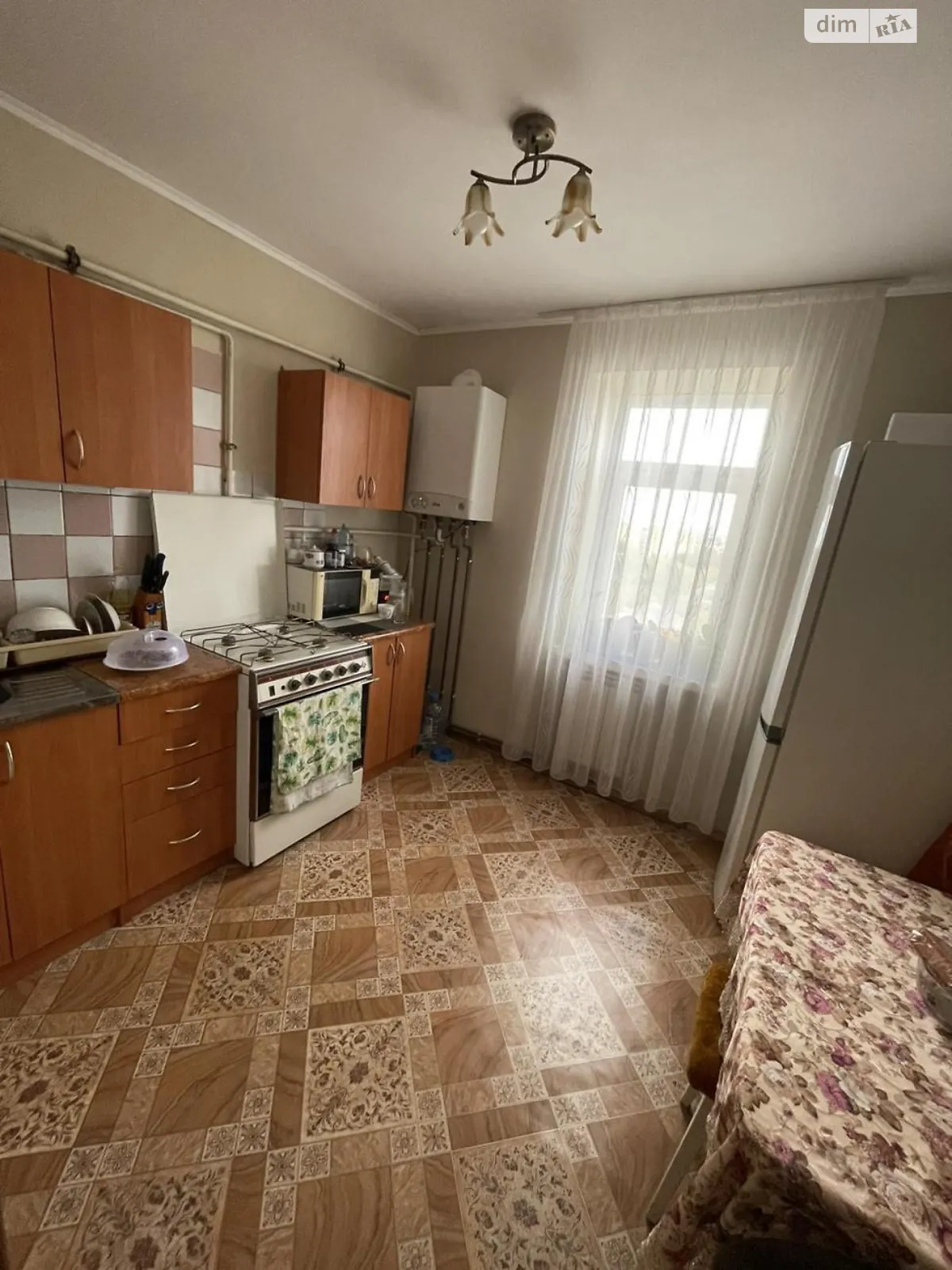 Продается 2-комнатная квартира 48 кв. м в Ужгороде, ул. Гулака-Артемовского, 1