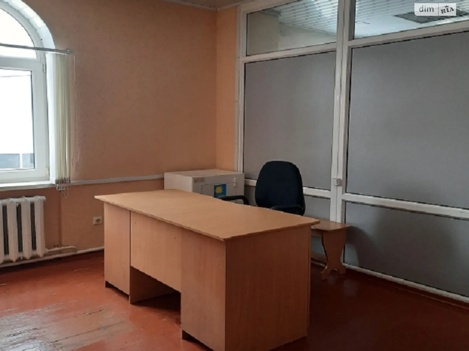 Здається в оренду офіс 13.6 кв. м в бізнес-центрі, цена: 2000 грн - фото 1