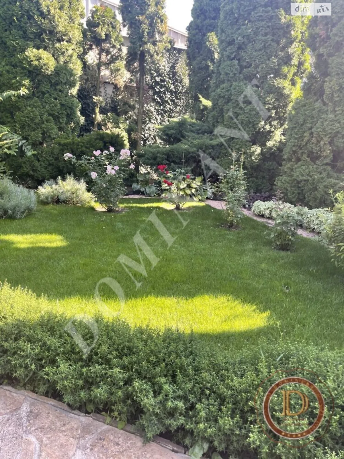 Продается дом на 2 этажа 240 кв. м с террасой, цена: 270000 $ - фото 1