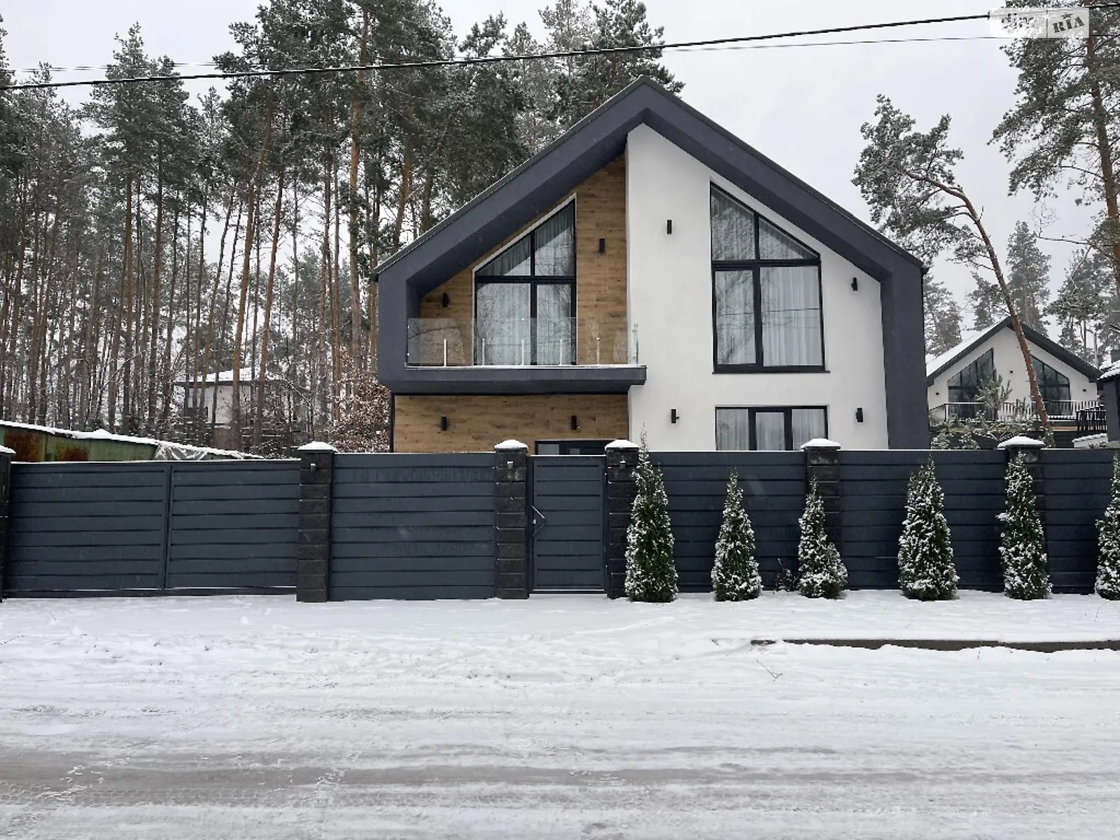 Продається будинок 2 поверховий 228 кв. м з каміном - фото 4