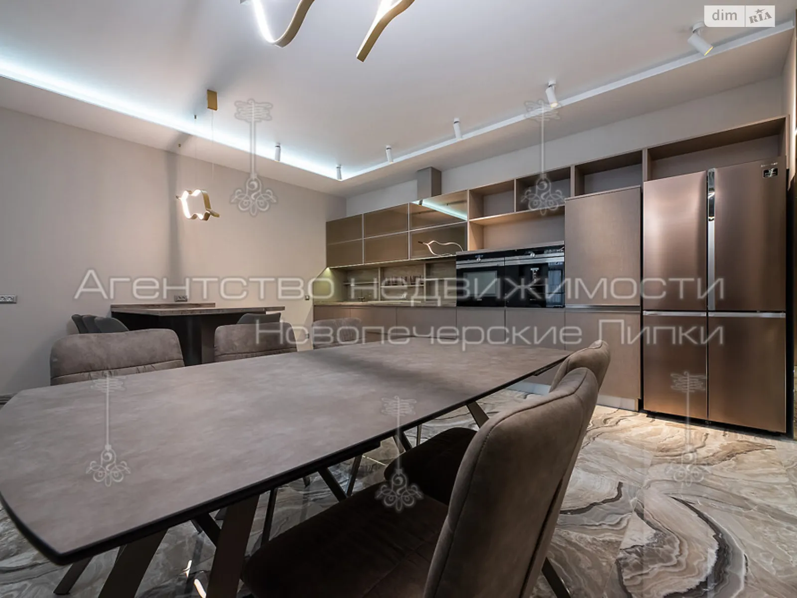 Продается 4-комнатная квартира 170 кв. м в Киеве, ул. Андрея Верхогляда(Драгомирова), 16Б - фото 1