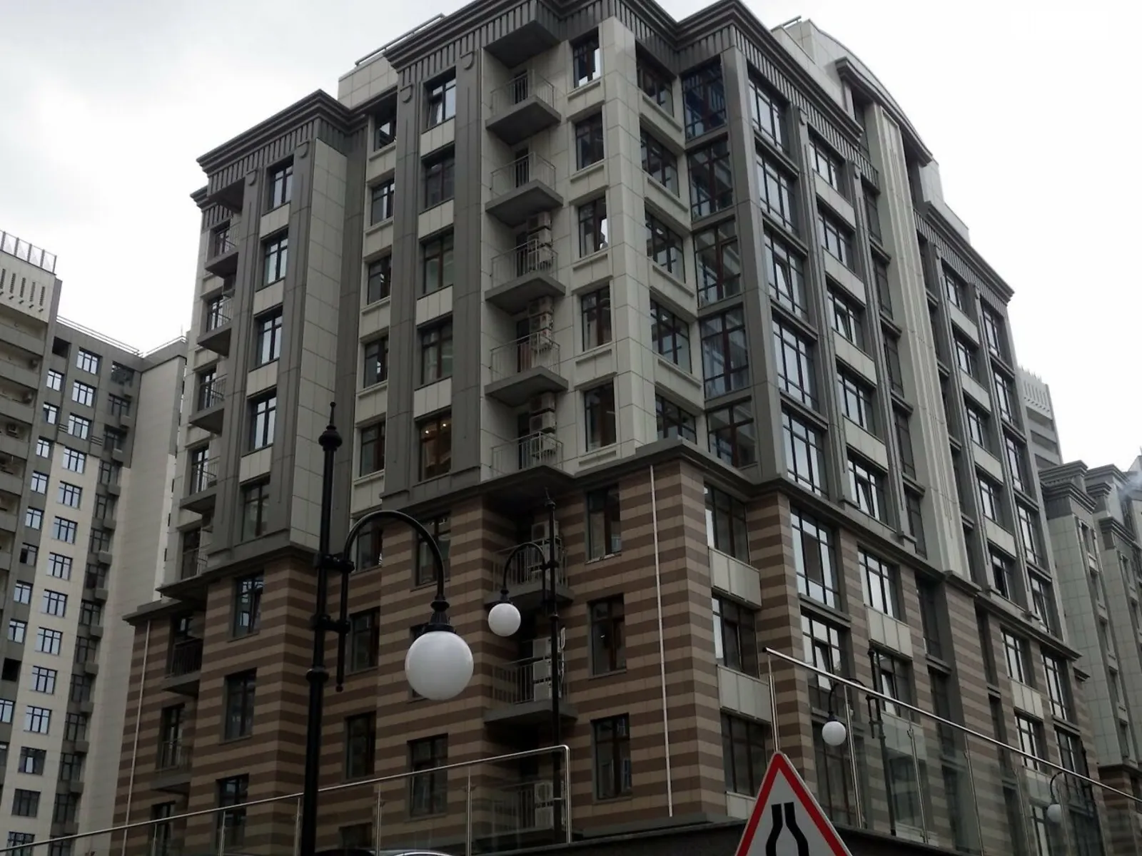 Продается 2-комнатная квартира 83.3 кв. м в Киеве, ул. Андрея Верхогляда(Драгомирова), 16Б - фото 1