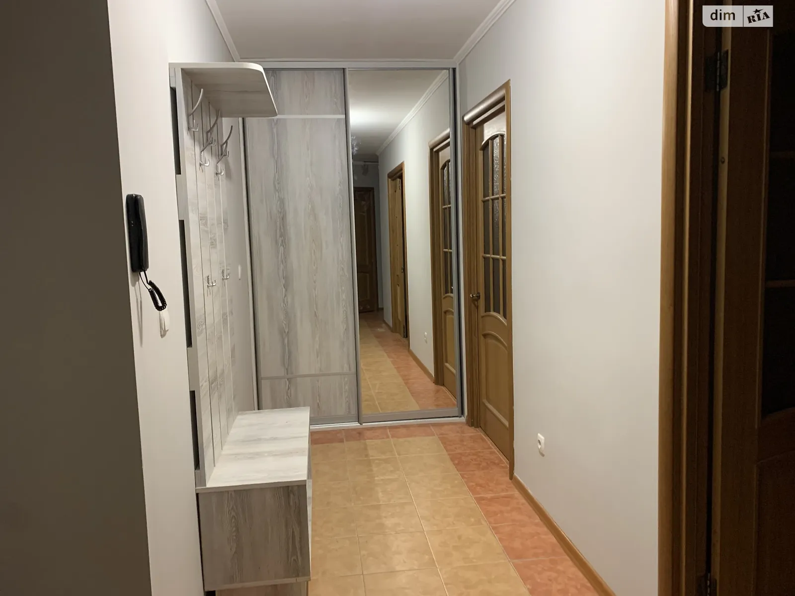 2-кімнатна квартира 70 кв. м у Тернополі, цена: 280 $