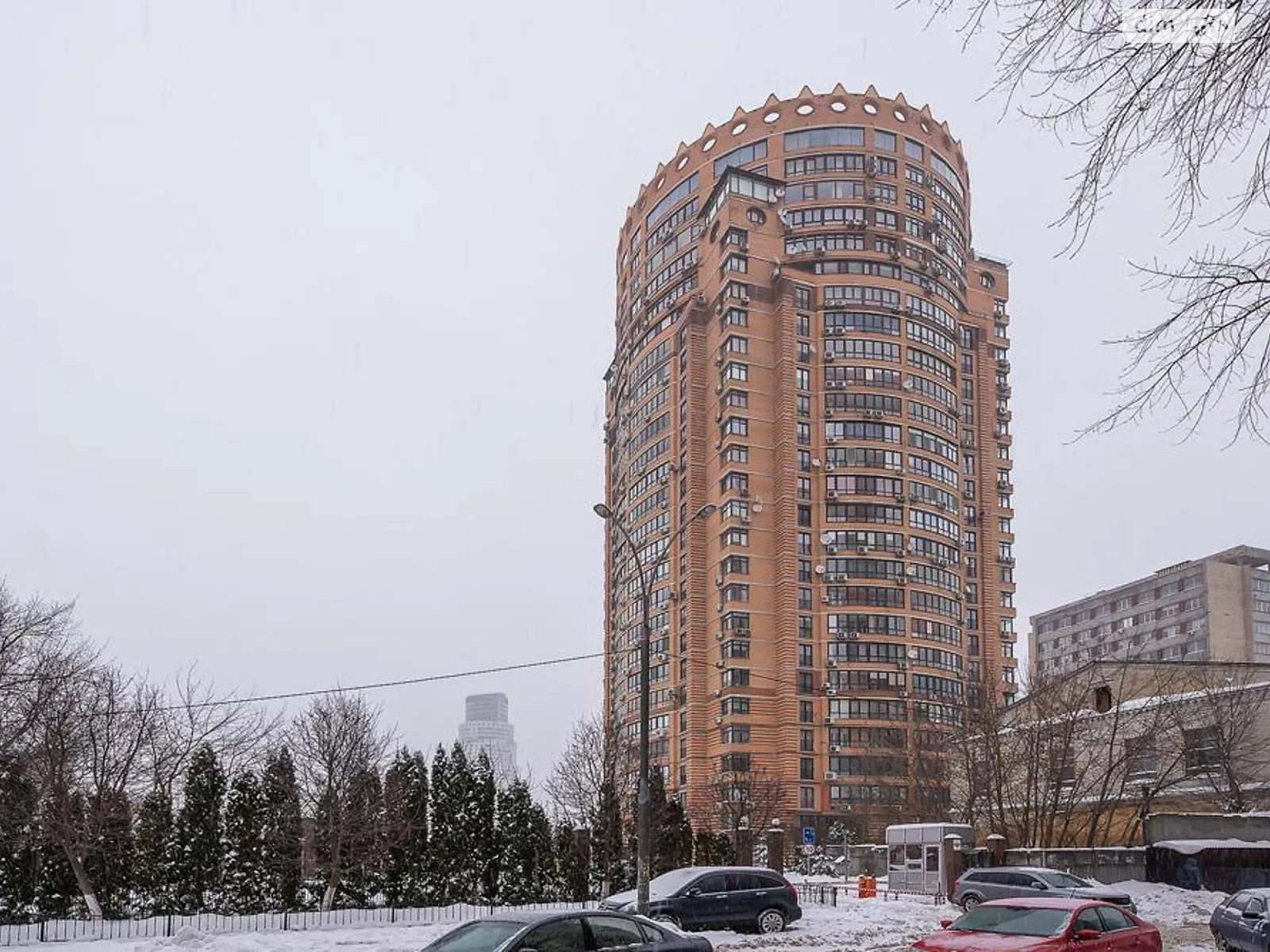 Продается 4-комнатная квартира 189 кв. м в Киеве, ул. Панаса Мирного, 28А