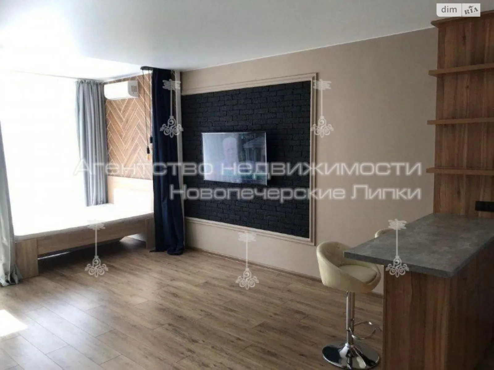 Продается 1-комнатная квартира 40 кв. м в Киеве, ул. Предславинская, 53 - фото 1