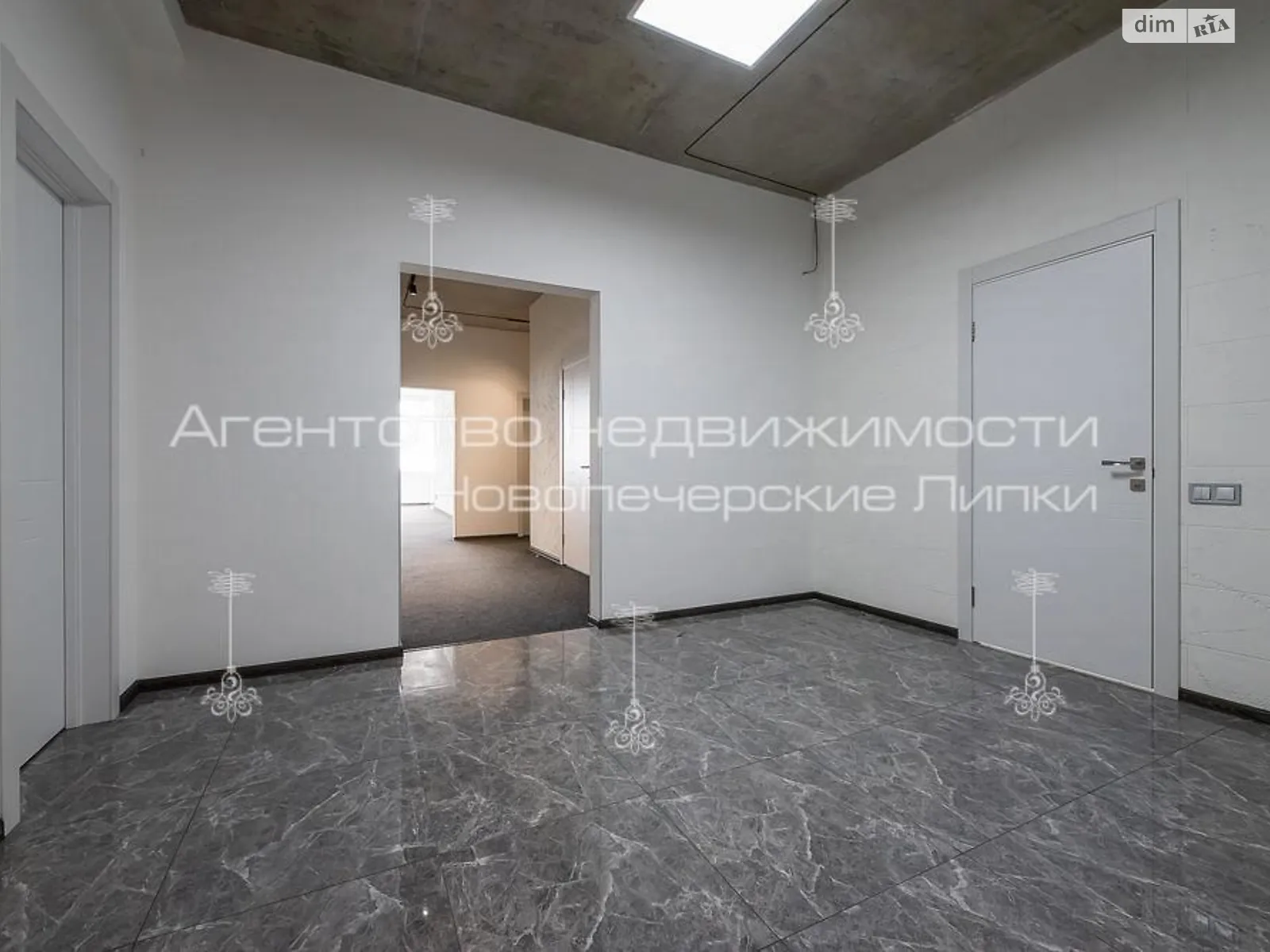 Продается 4-комнатная квартира 201 кв. м в Киеве, ул. Никольско-Слободская, 1А