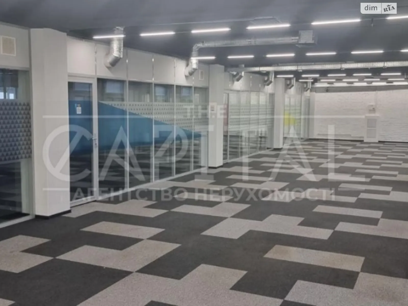 Сдается в аренду офис 800 кв. м в бизнес-центре, цена: 8000 $ - фото 1
