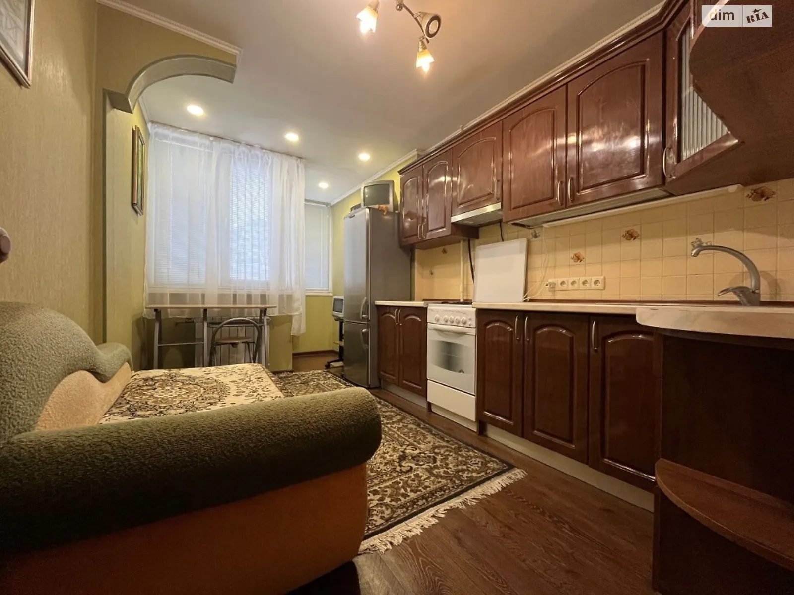 Продается 1-комнатная квартира 34 кв. м в Киеве, ул. Драгоманова, 18 - фото 1