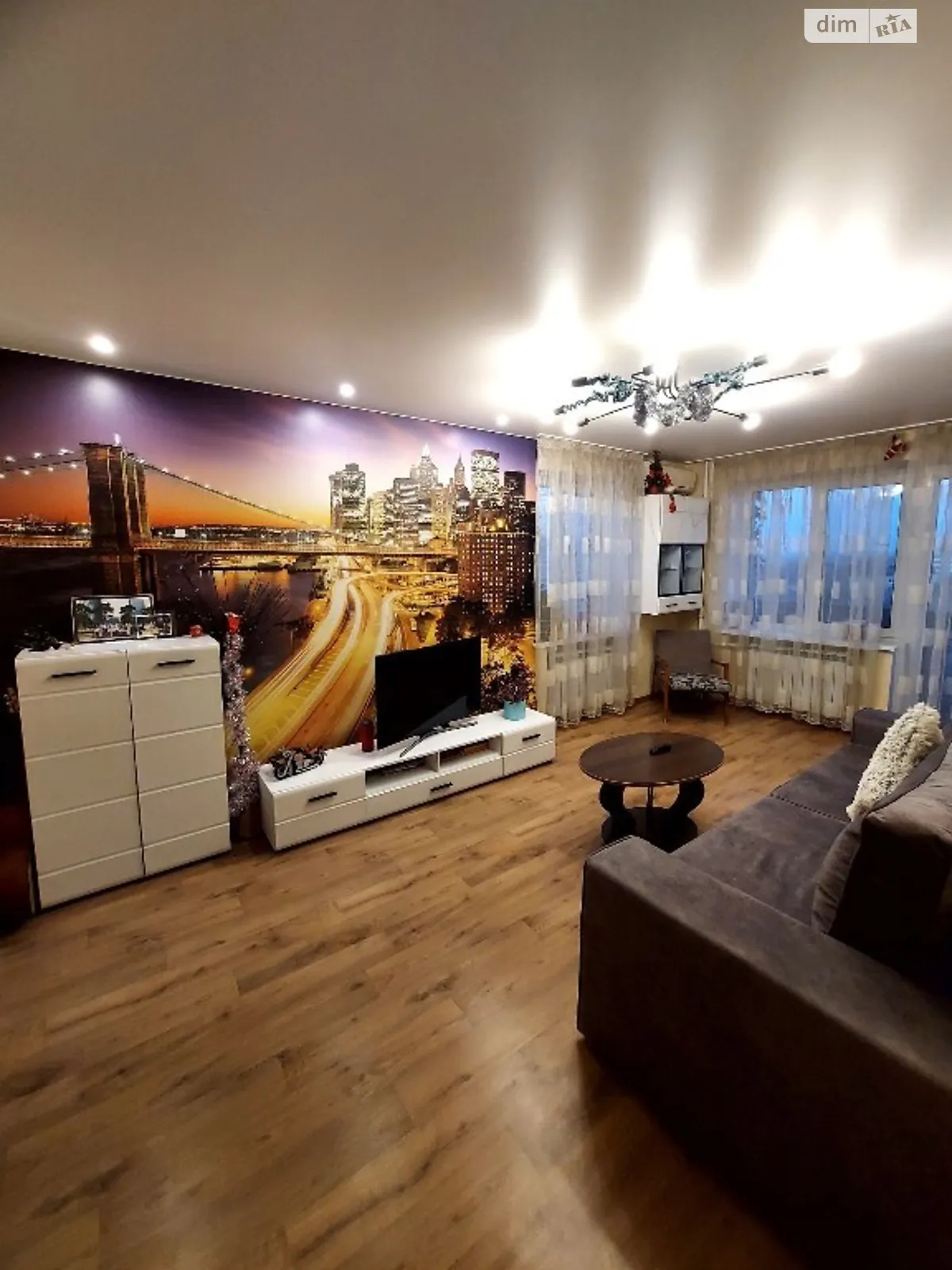 Продается 3-комнатная квартира 64 кв. м в Днепре, ул. Савченко Юрия, 46 - фото 1