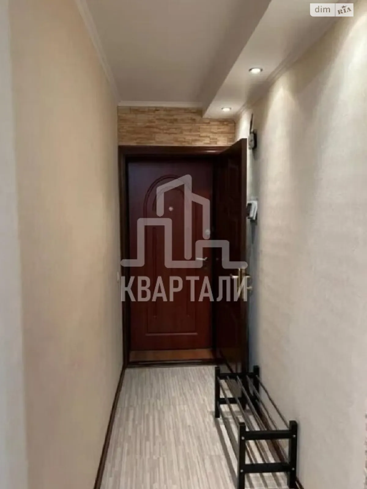 Продается 2-комнатная квартира 68 кв. м в Киеве, ул. Полярная, 8Е