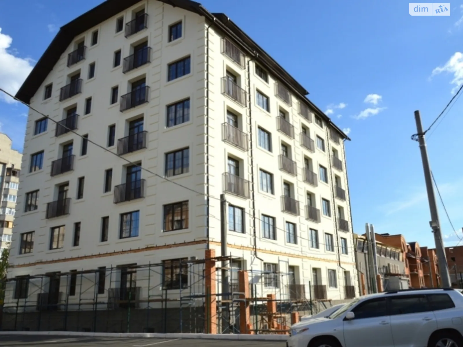 Продается 1-комнатная квартира 50 кв. м в Киеве, ул. Успешная, 28 - фото 1