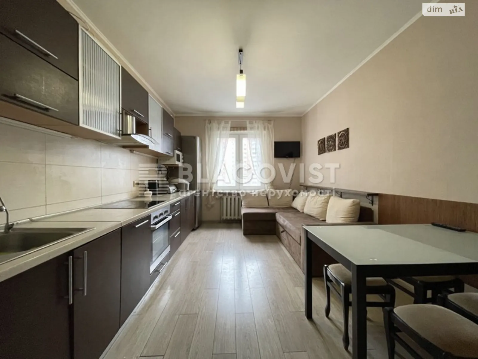Продается 2-комнатная квартира 63 кв. м в Киеве, ул. Урловская, 36 - фото 1