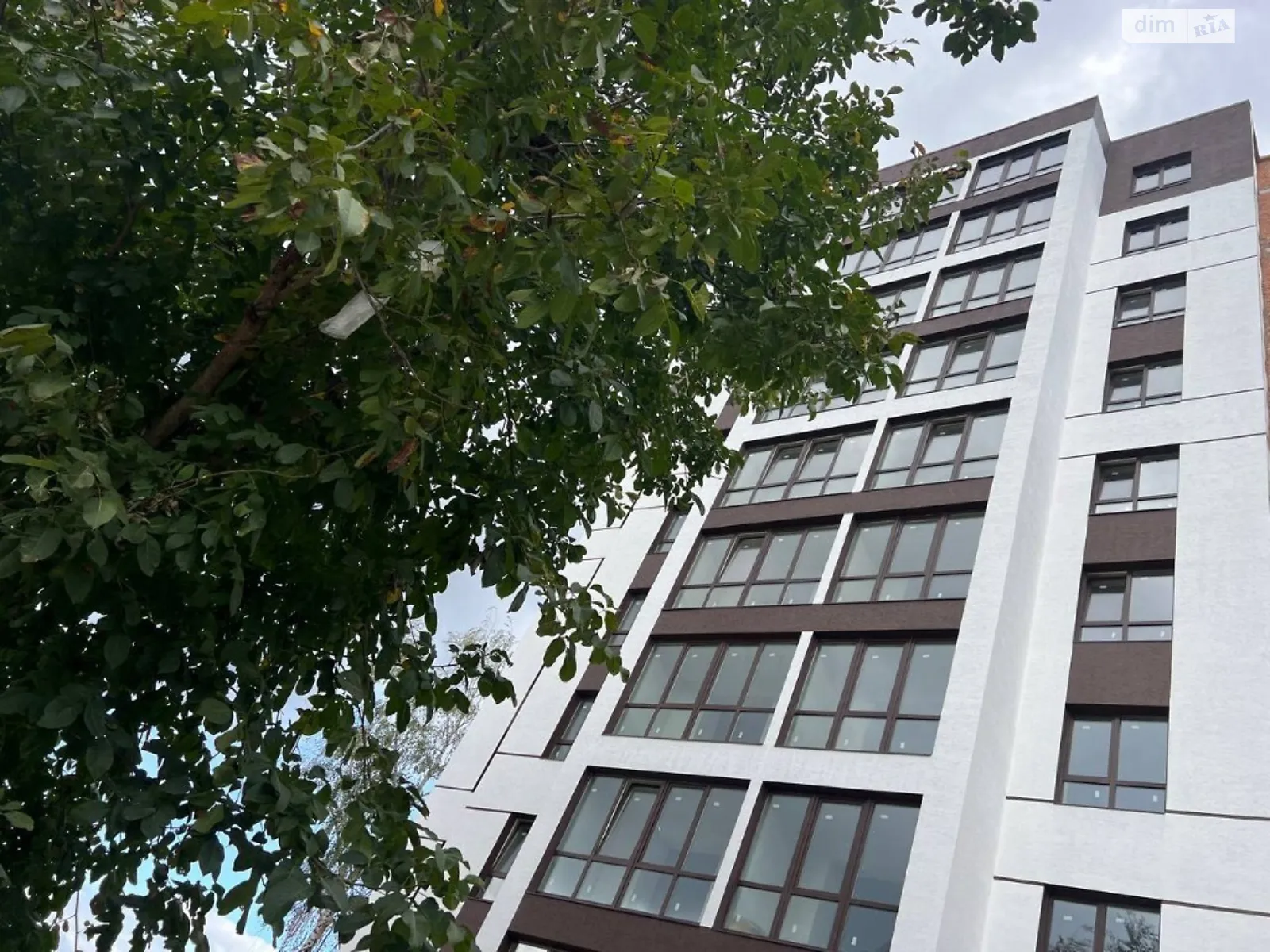 Продается 2-комнатная квартира 58 кв. м в Ивано-Франковске, цена: 43700 $ - фото 1