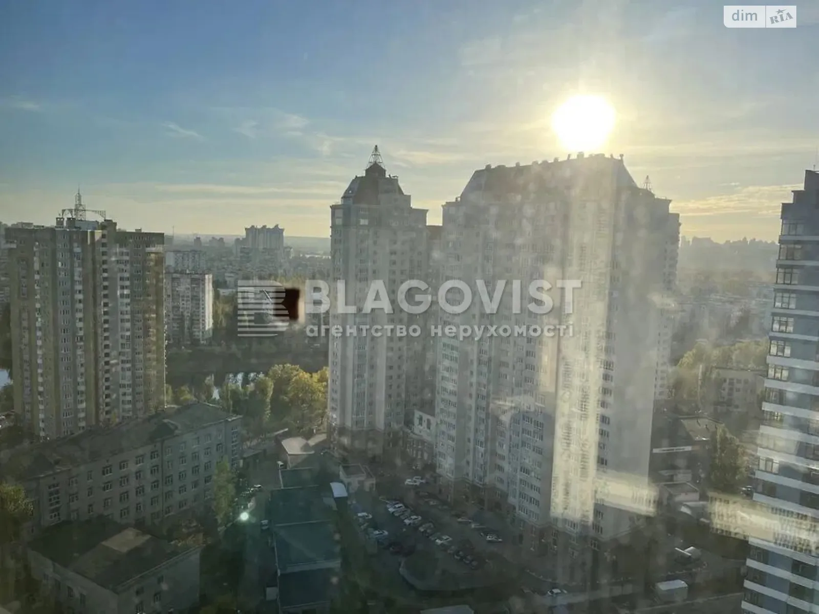 Продается 2-комнатная квартира 69 кв. м в Киеве, ул. Евгения Сверстюка, 6Е