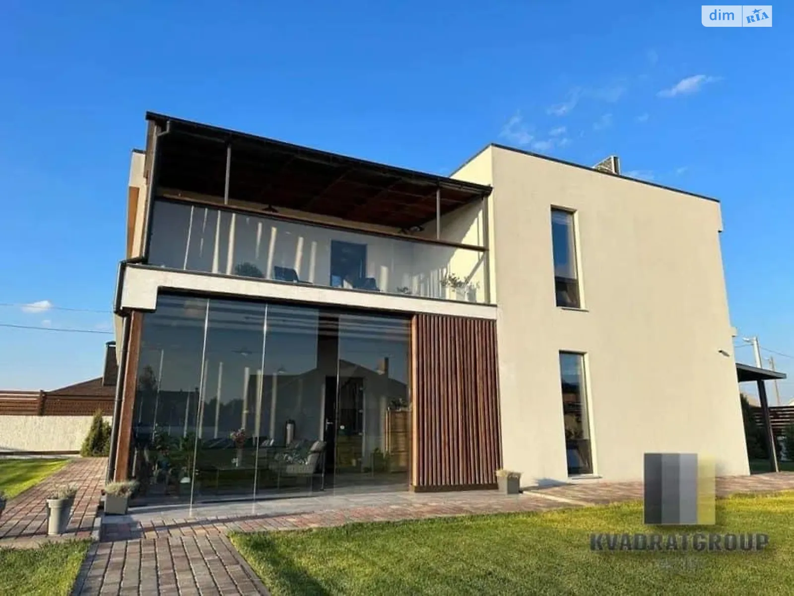 Продается дом на 2 этажа 340 кв. м с подвалом, цена: 350000 $ - фото 1
