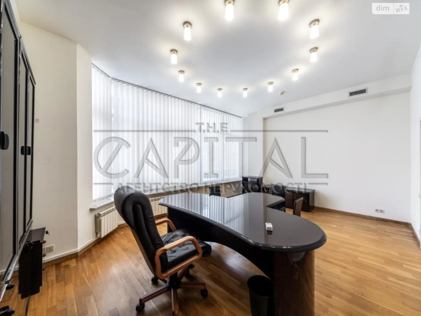 Сдается в аренду офис 177 кв. м в бизнес-центре, цена: 2300 $ - фото 1