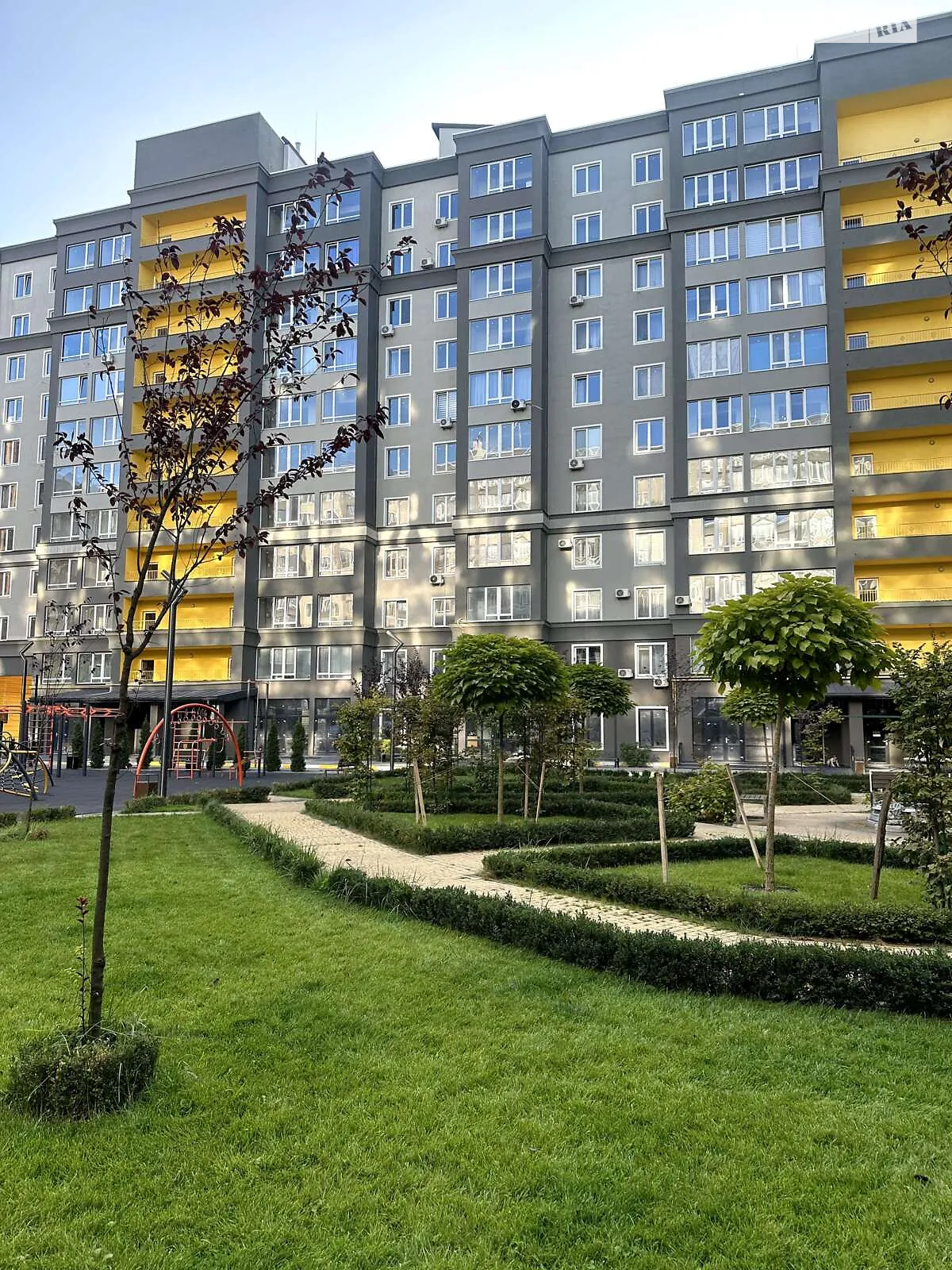 Продається 2-кімнатна квартира 63 кв. м у Бучі, вул. Івана Кожедуба - фото 1
