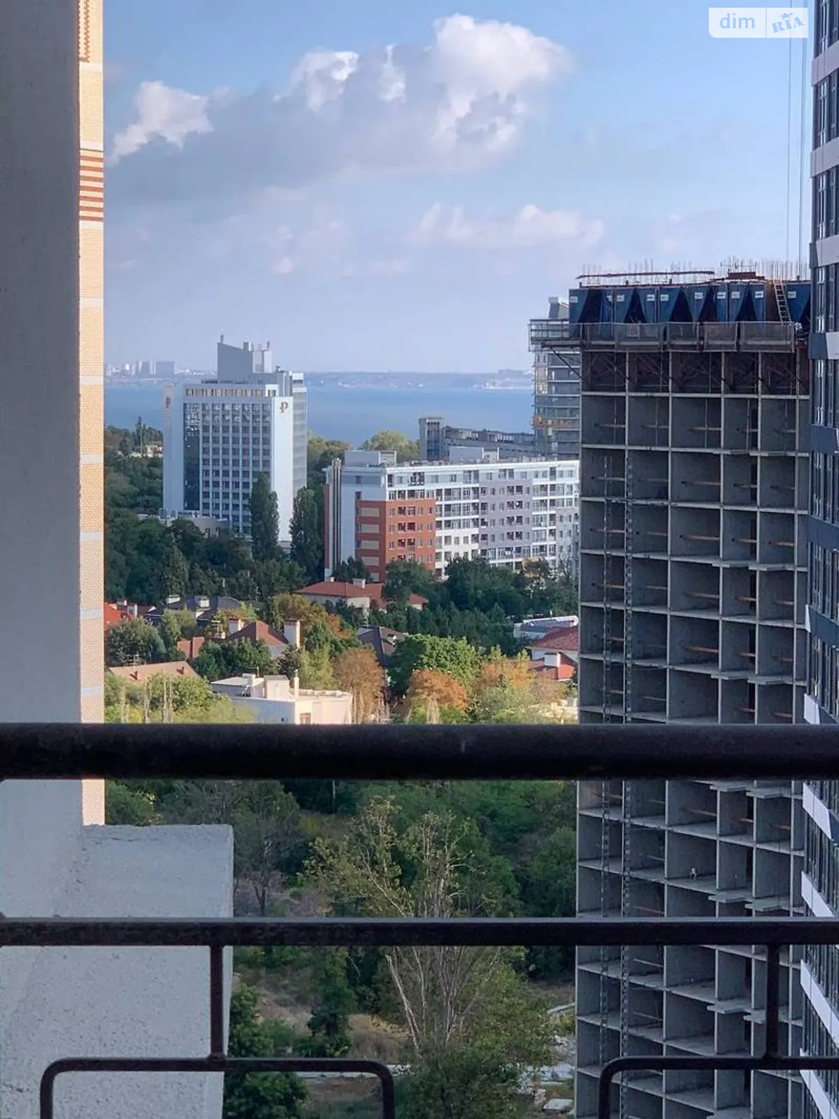 Продается 2-комнатная квартира 63 кв. м в Одессе, ул. Генуэзская, 3Г - фото 1