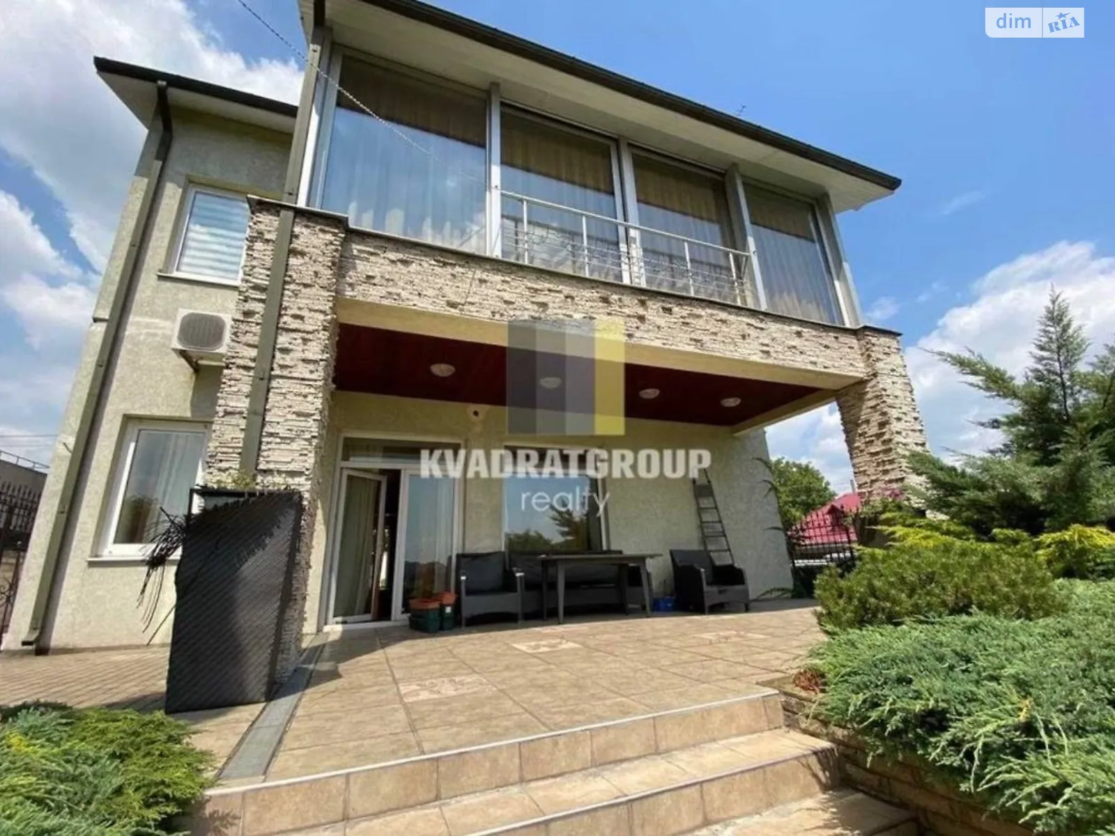 Продается дом на 2 этажа 300 кв. м с балконом, цена: 285000 $ - фото 1