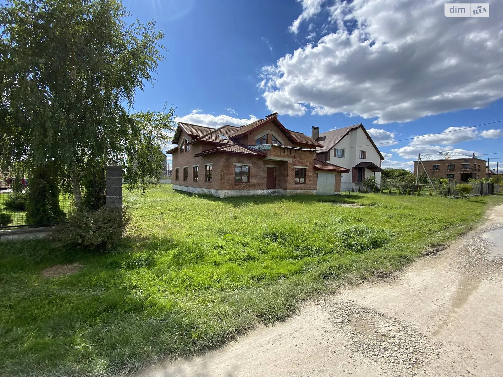 Продается дом на 2 этажа 320 кв. м с верандой, цена: 70000 $ - фото 1