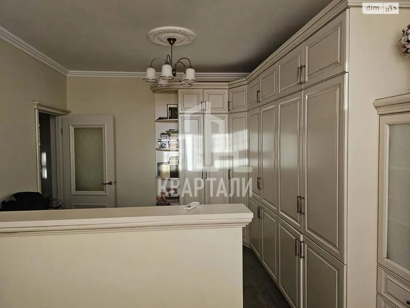 Продается 1-комнатная квартира 51 кв. м в Киеве, ул. Драгоманова, 40З - фото 1