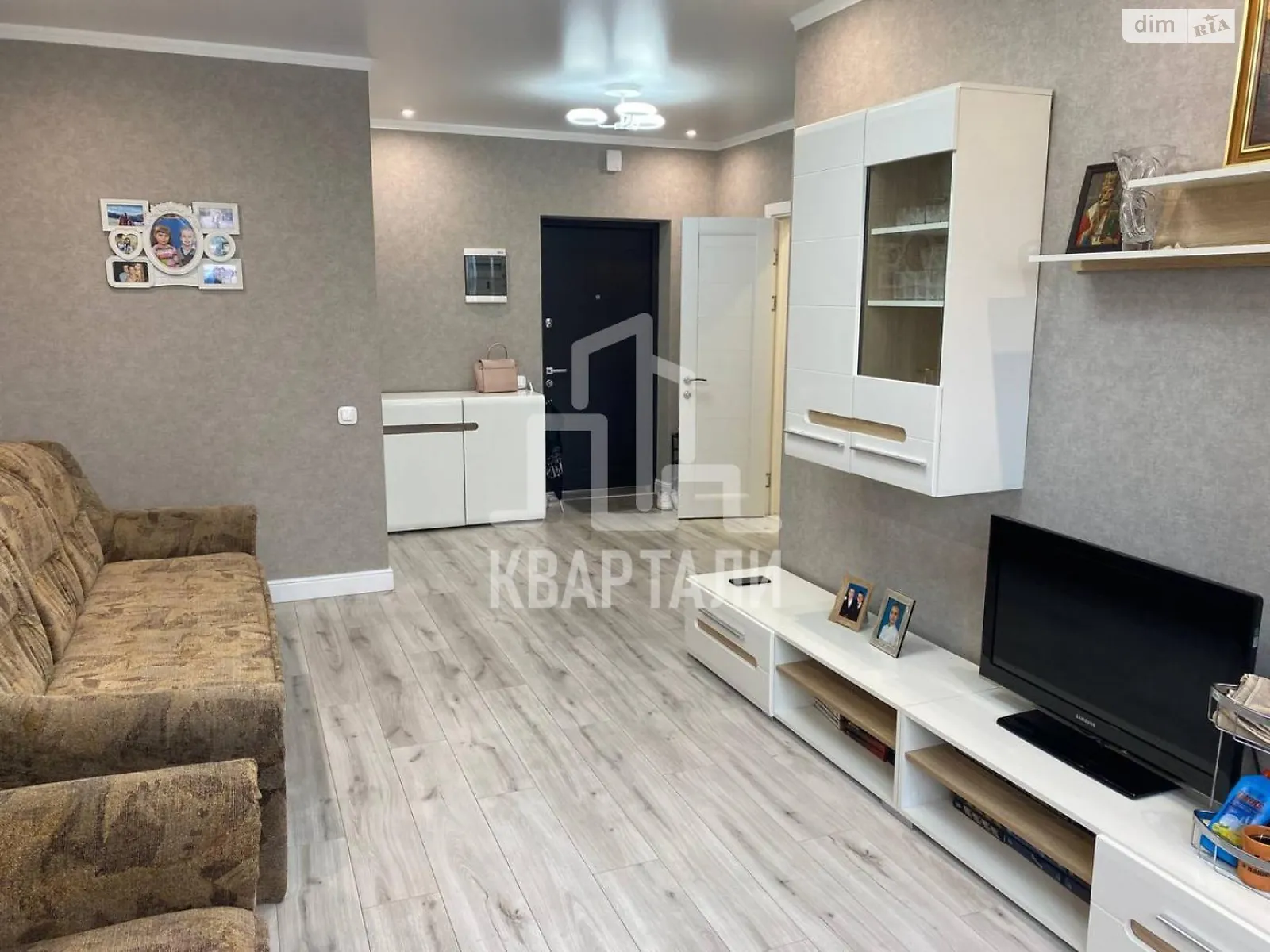 Продається 1-кімнатна квартира 42.5 кв. м у Києві, цена: 83500 $