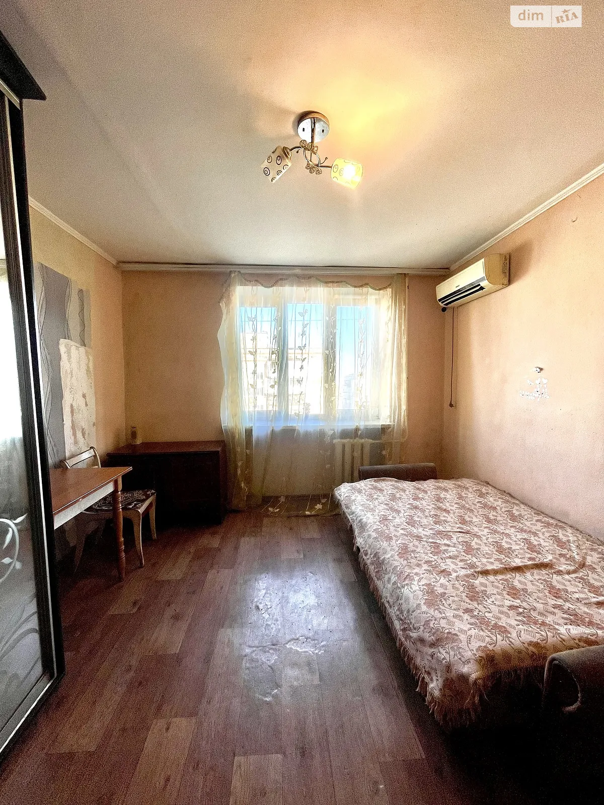 Продается 1-комнатная квартира 12 кв. м в Черноморске, цена: 5000 $ - фото 1