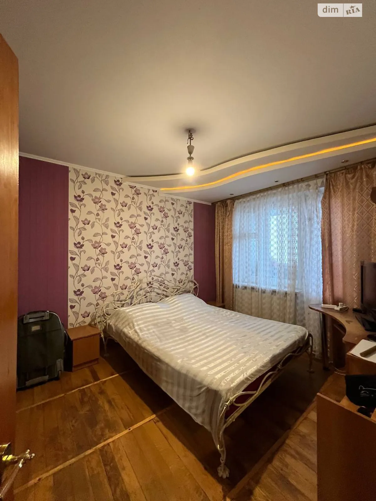 Продается 3-комнатная квартира 79.5 кв. м в Ивано-Франковске, ул. 24 Августа - фото 1