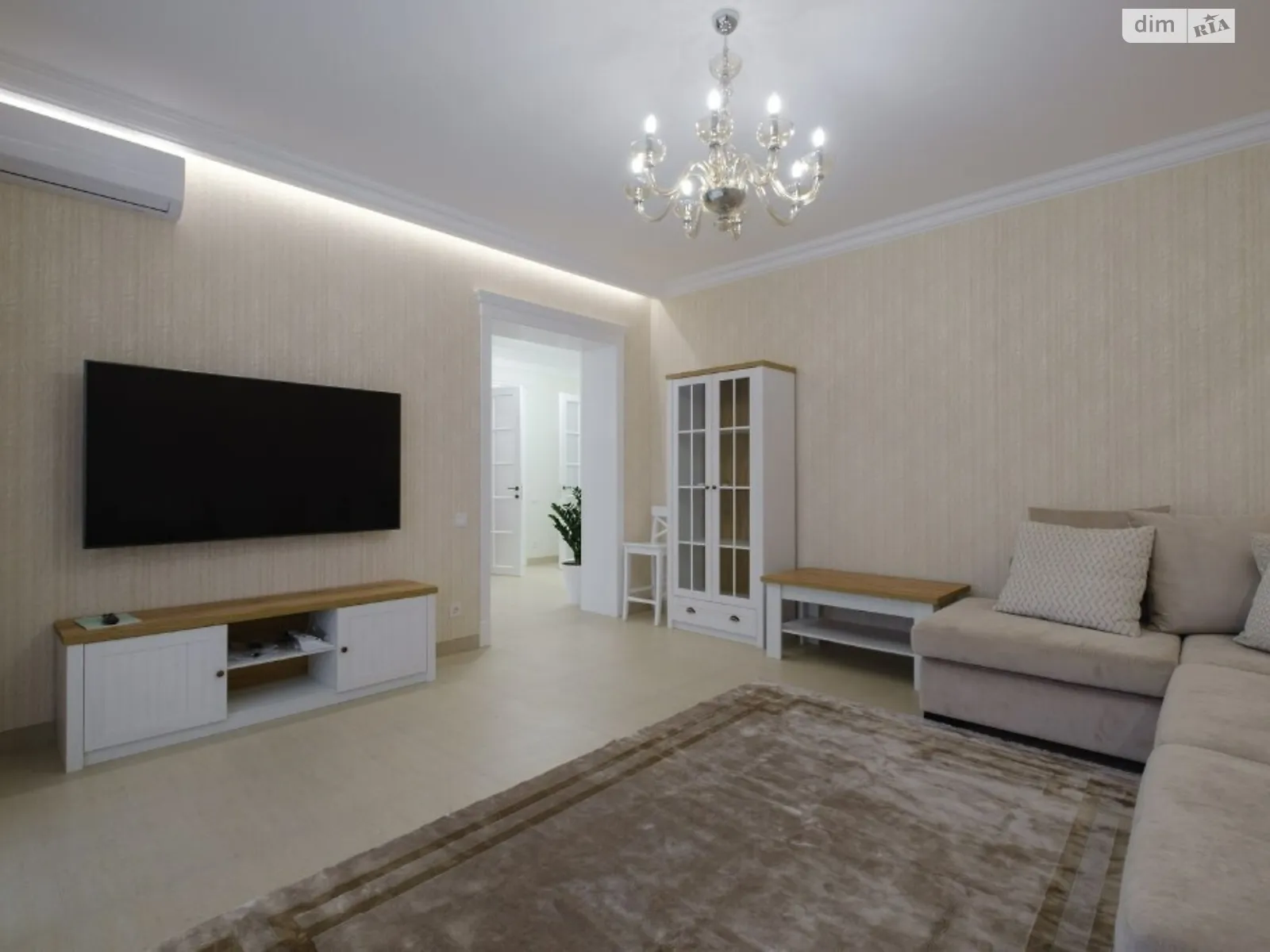 Продается 2-комнатная квартира 80 кв. м в Киеве, ул. Михайла Грушевского, 34А - фото 1