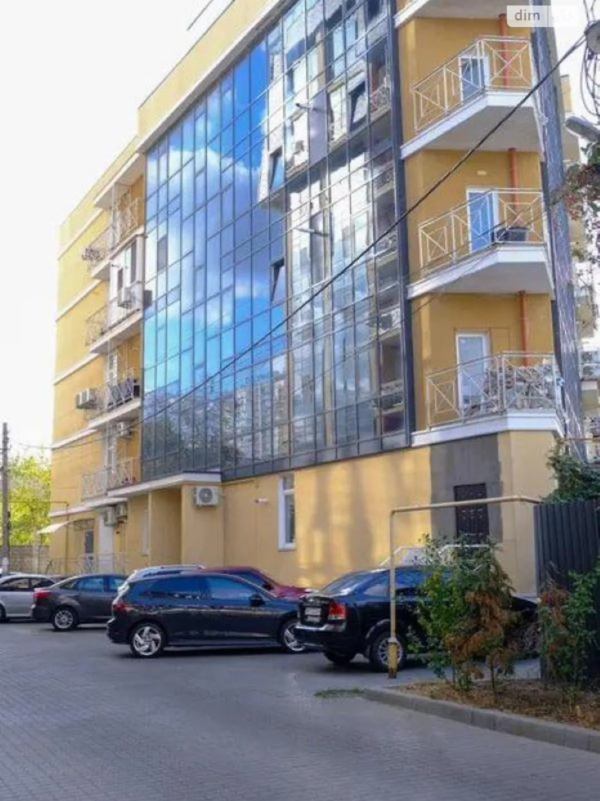 Продается офис 58 кв. м в бизнес-центре, цена: 60000 $ - фото 1