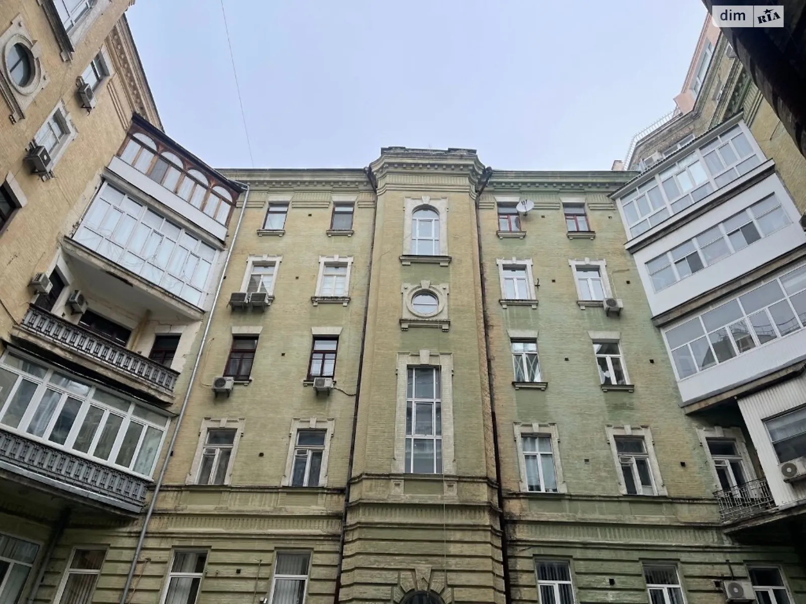 Продается 4-комнатная квартира 150 кв. м в Киеве, ул. Богдана Хмельницкого (Вигуровщина), 52