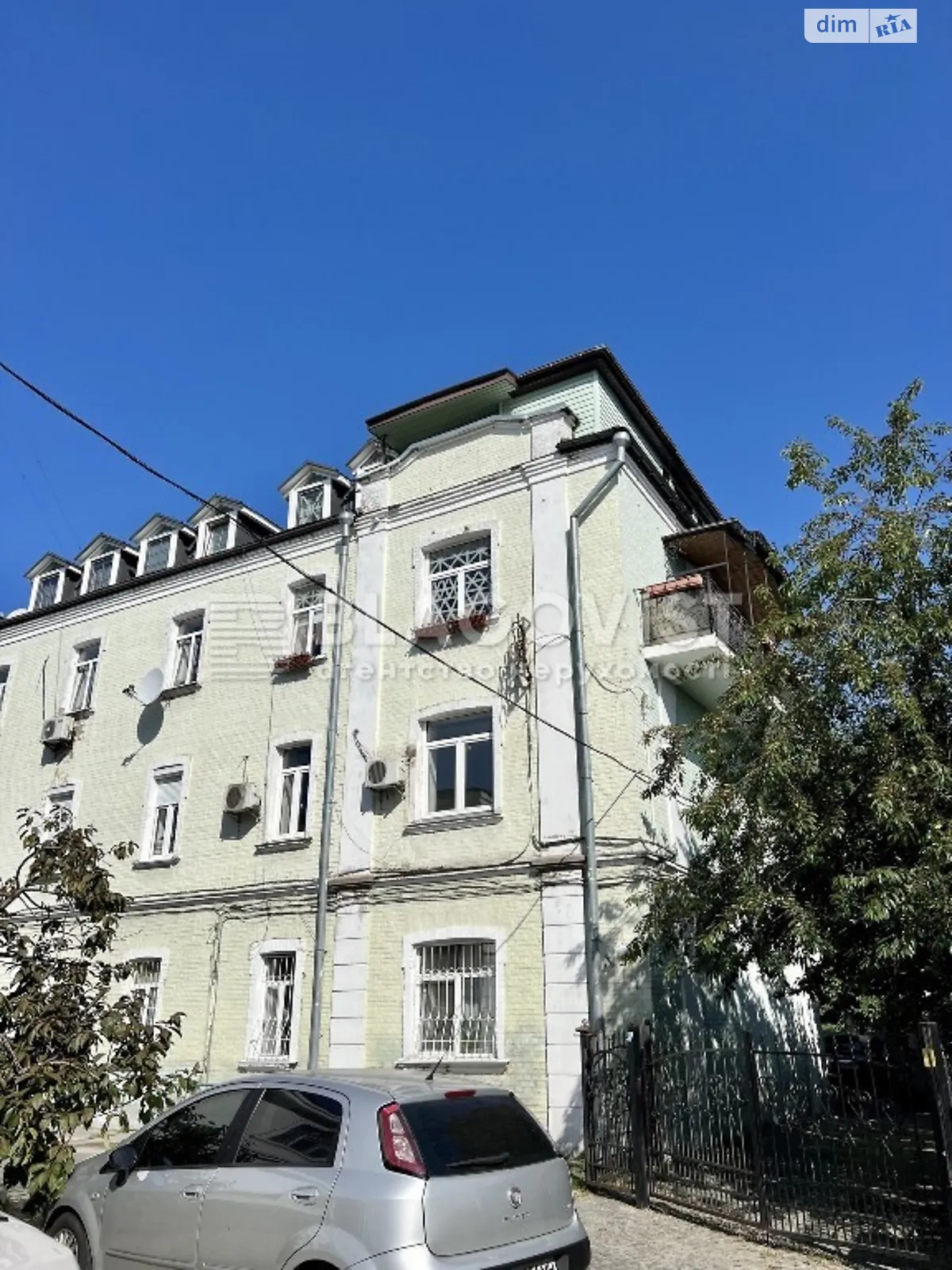 Продается 2-комнатная квартира 65.6 кв. м в Киеве, ул. Лаврская, 7А