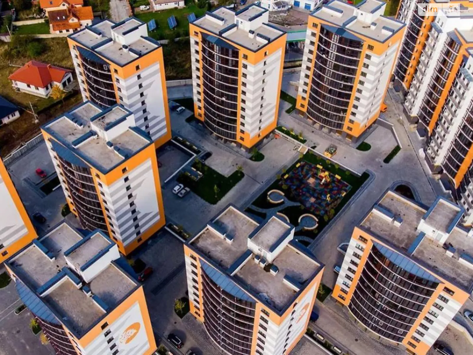 Продается 3-комнатная квартира 94 кв. м в Ивано-Франковске, цена: 71500 $ - фото 1