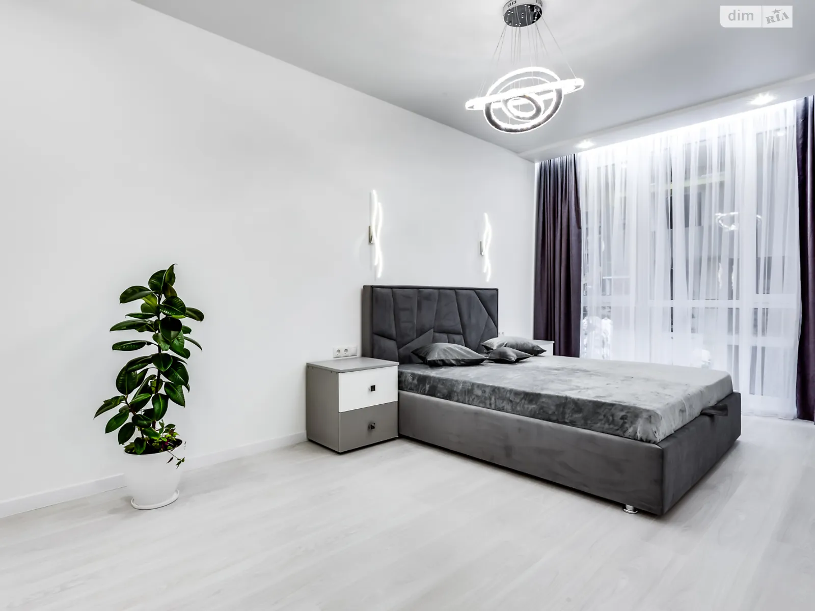 Продается 1-комнатная квартира 41 кв. м в Львове, ул. Дениса Сичинского, 2 - фото 1