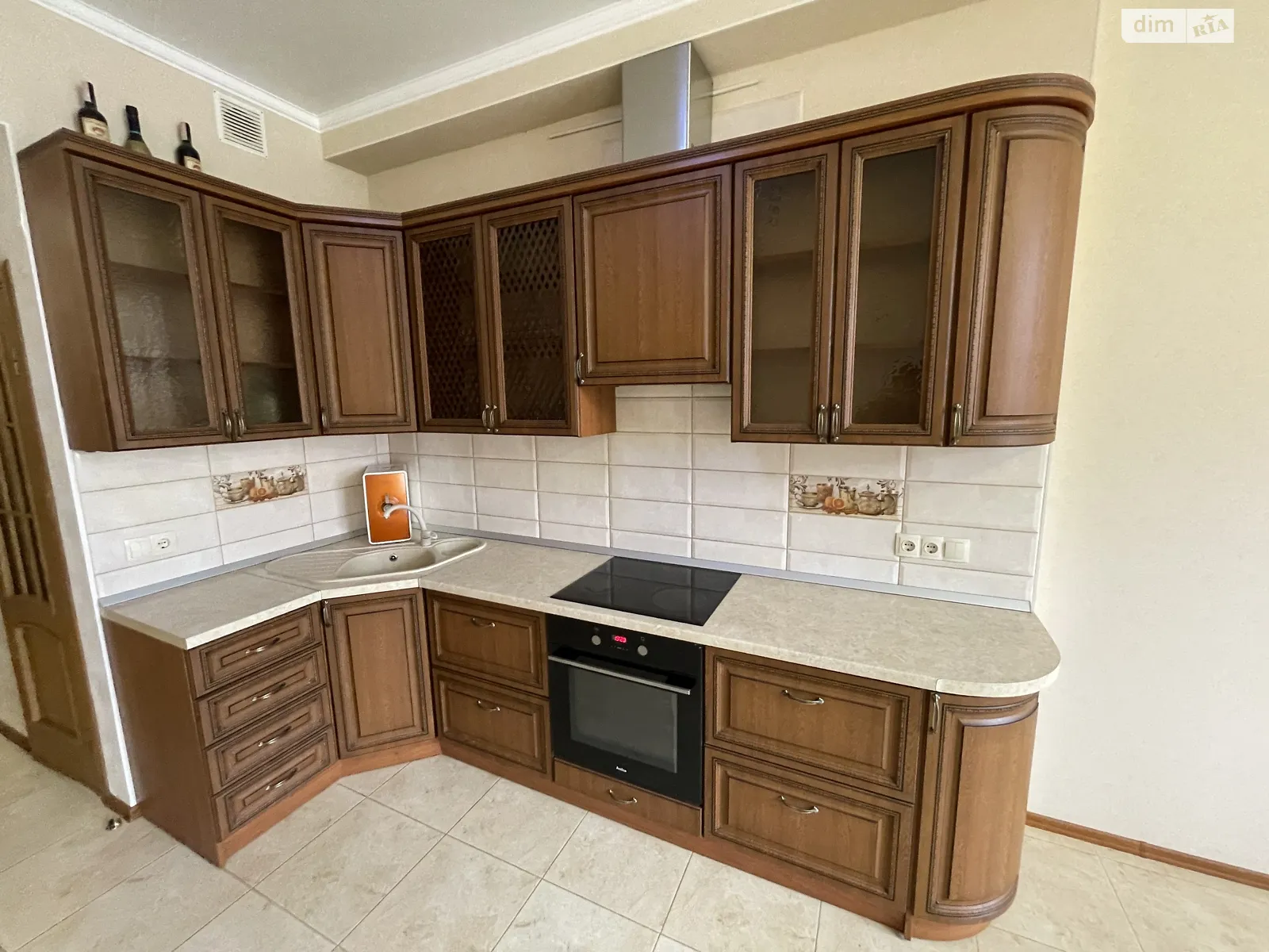 Продается 3-комнатная квартира 128 кв. м в Черноморске, цена: 80000 $ - фото 1