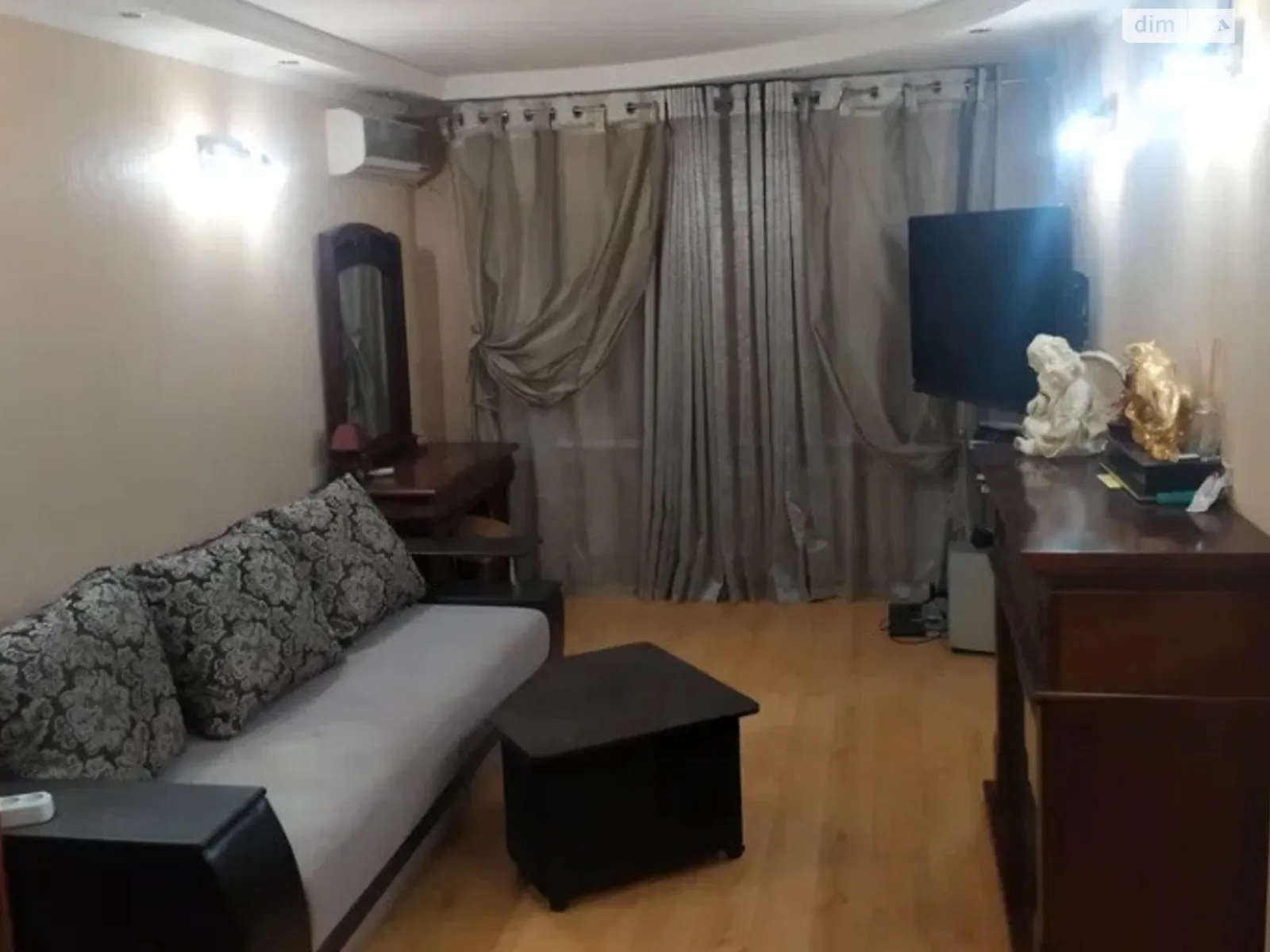 Продається 2-кімнатна квартира 56 кв. м у Одесі, цена: 55000 $
