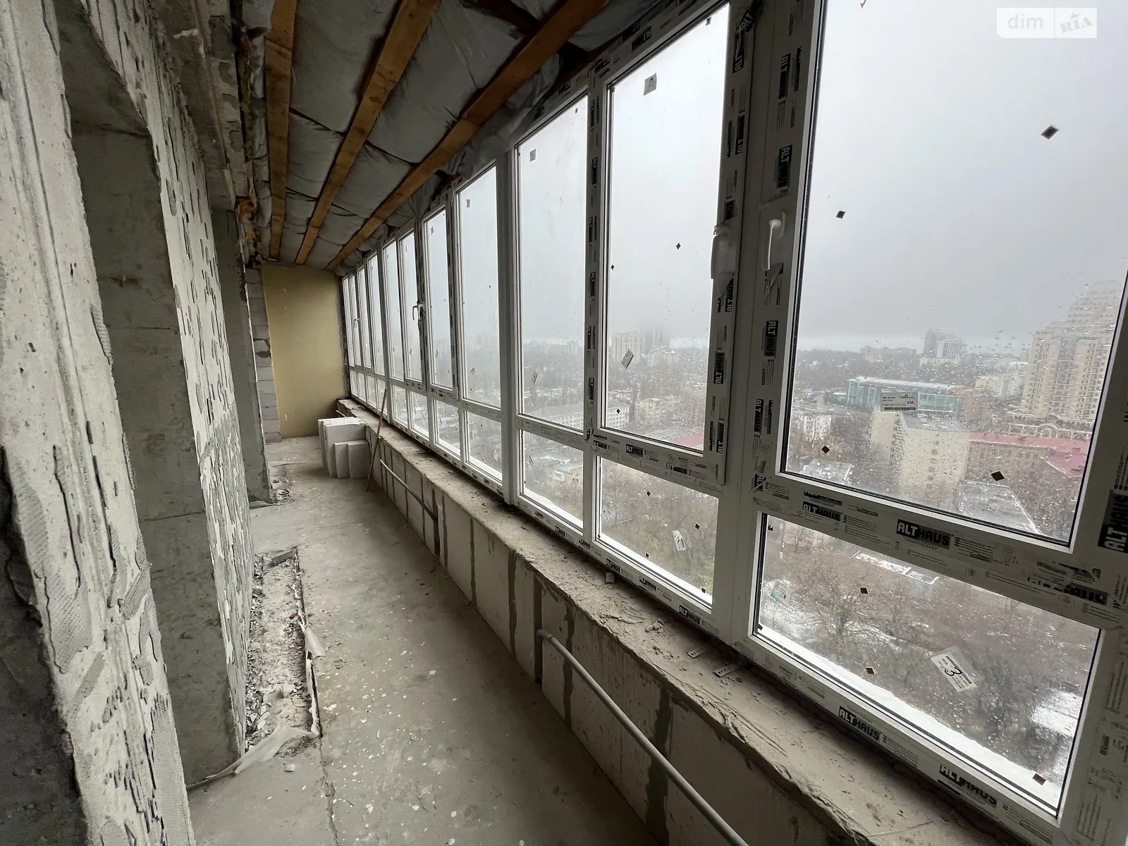 Продається 1-кімнатна квартира 60 кв. м у Одесі, вул. Сонячна - фото 1