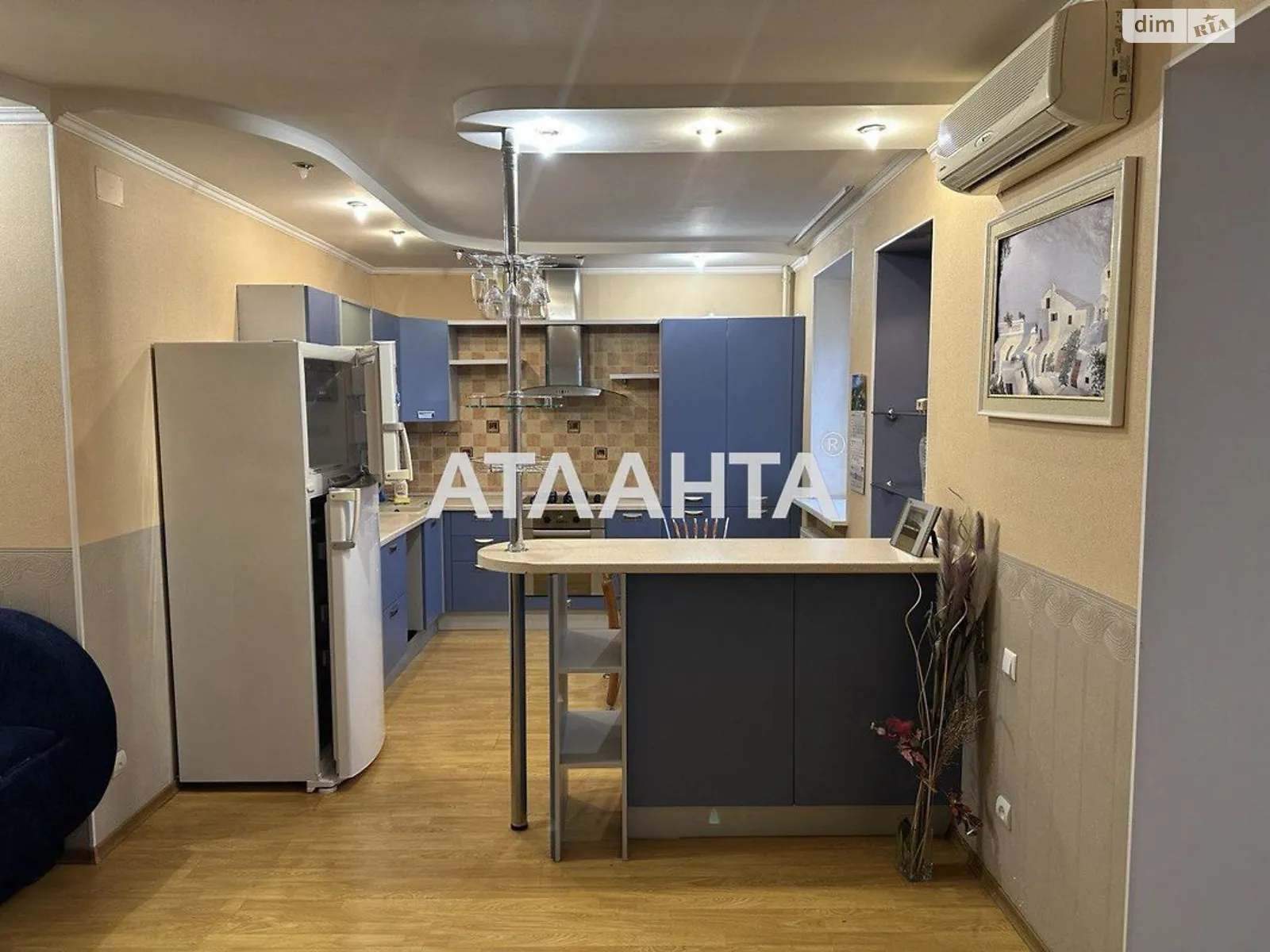 Продается 3-комнатная квартира 105.4 кв. м в Одессе, пер. Обсерваторный, 2/4 - фото 1