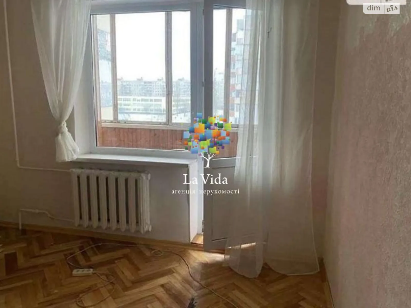 Продается 3-комнатная квартира 71 кв. м в Киеве, ул. Приозерная, 8 - фото 1